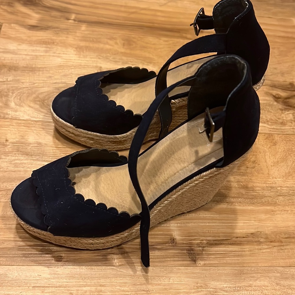 Size 7 blue wedges